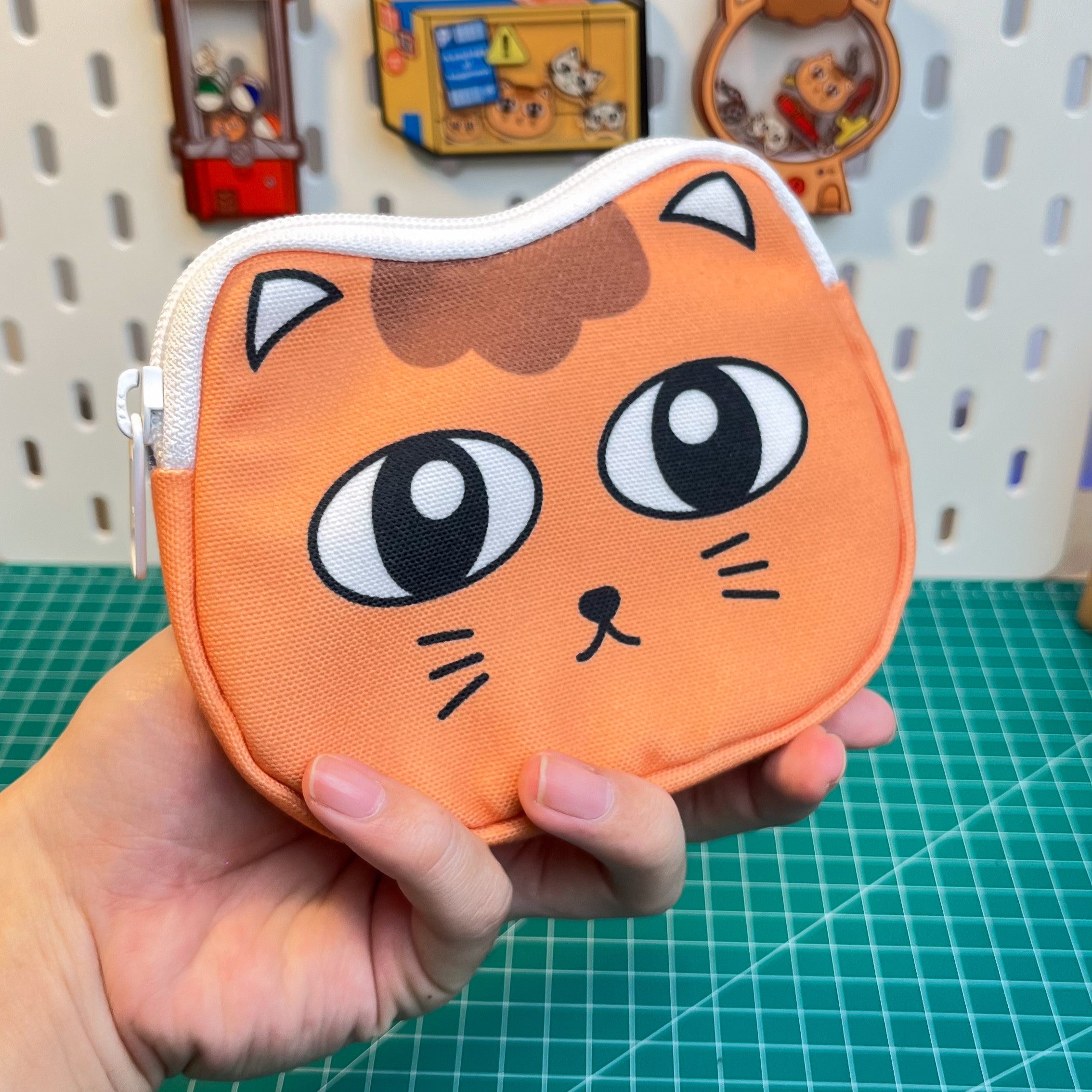 Polly Face Pouch